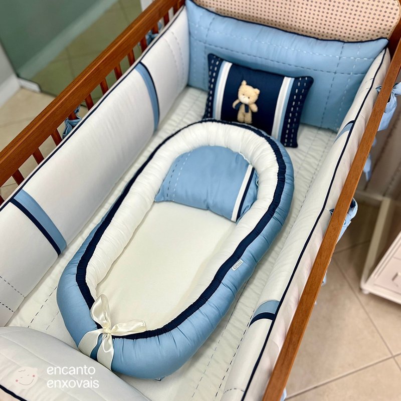 Ninho Kit Berço Urso Encanto Enxovais Percal 400 fios e Fustão 8 Peças