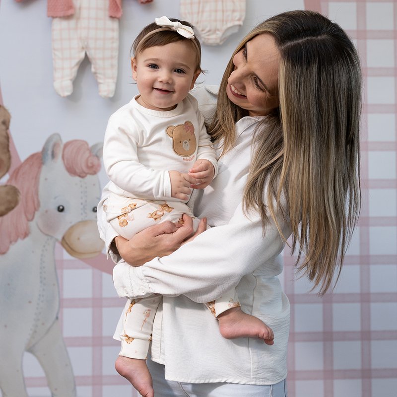 Conjunto de Body Bordado com Calça Mini e Co em Algodão Egípcio Ursinha e Cavalinho